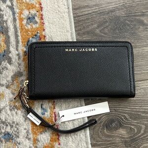 Marc Jacobs Black Pebbled Leather Zip Wristlet Wallet with Gold Logo